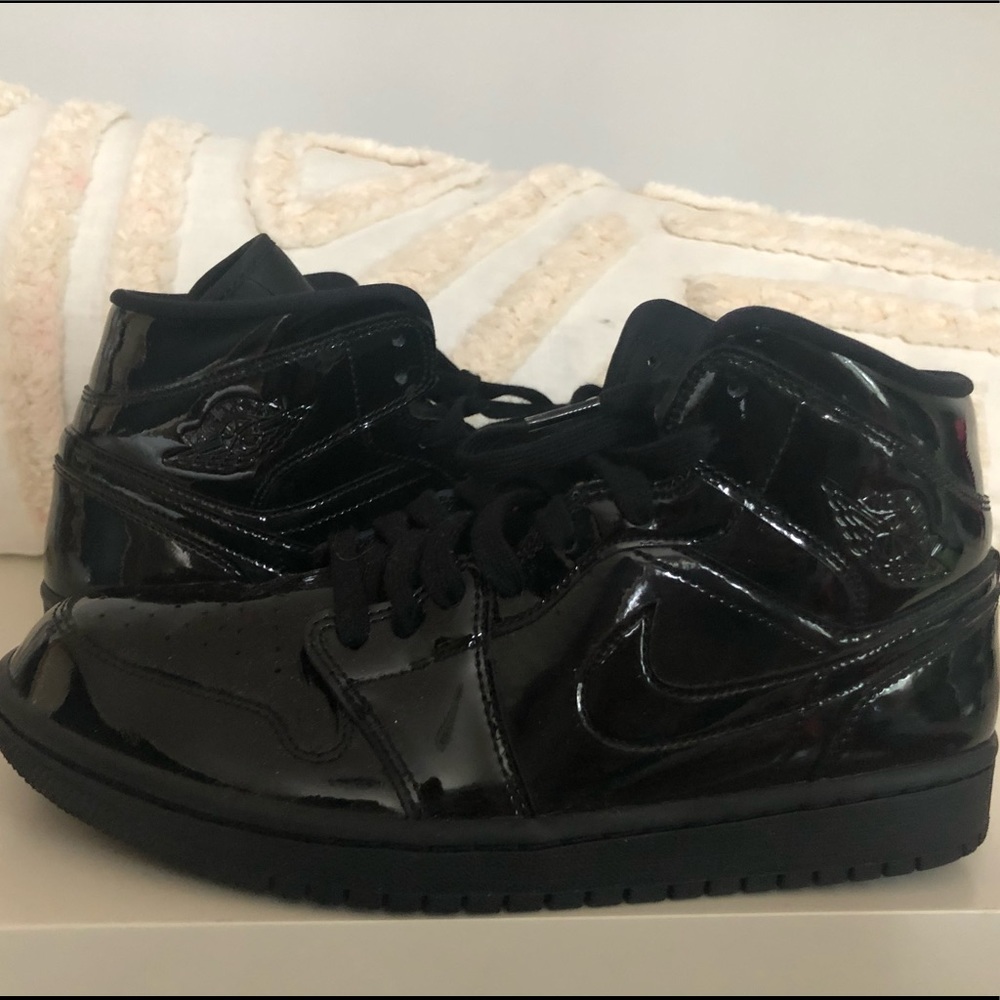 Air Jordan 1’s “triple black”